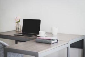 FX在宅ワークを併用するメリットとデメリットは？